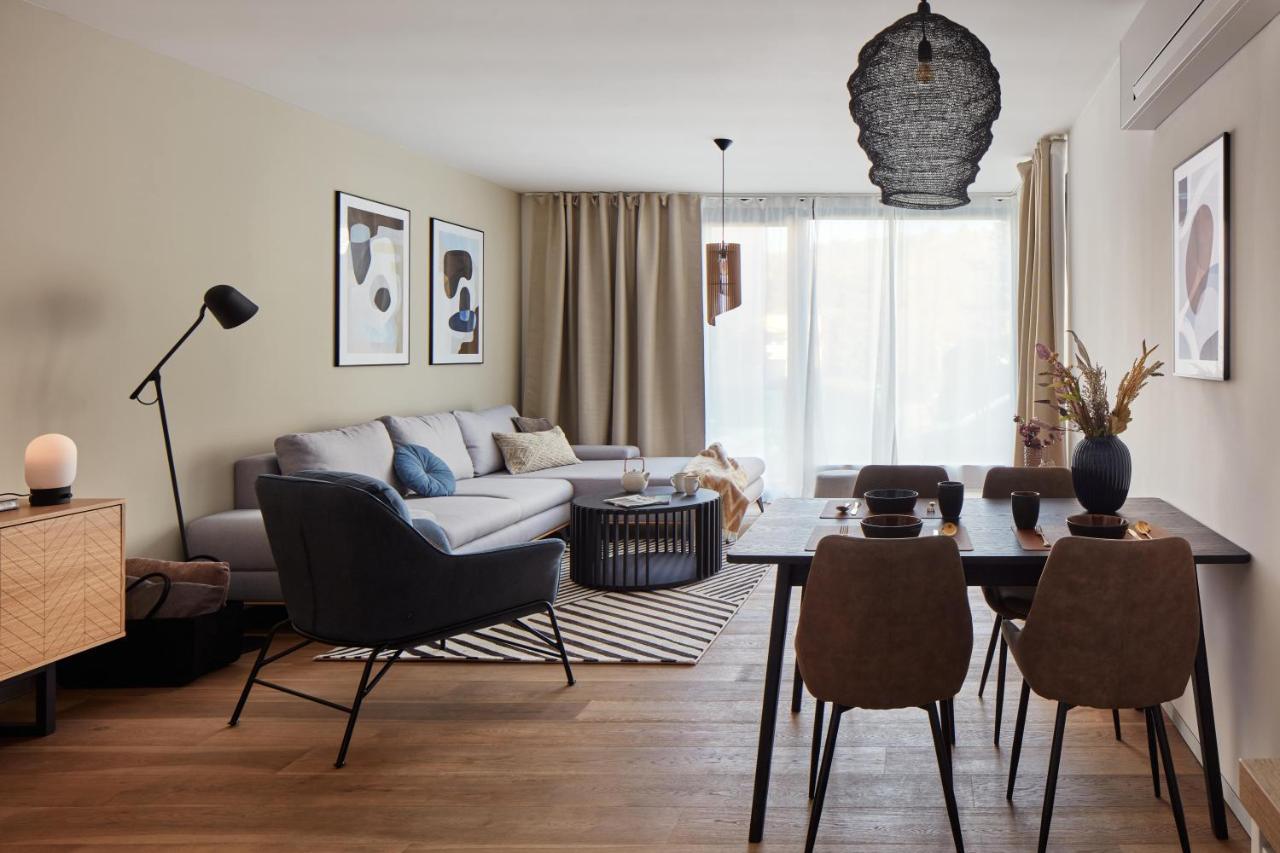 Prague Days - Stylish Apartments With Terrace - Parking - Quiet Area Экстерьер фото